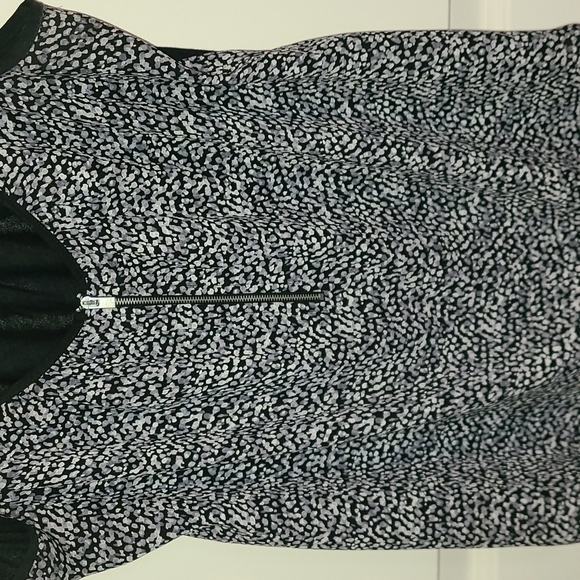 Express Zip Front Tank - Picture 5 of 5